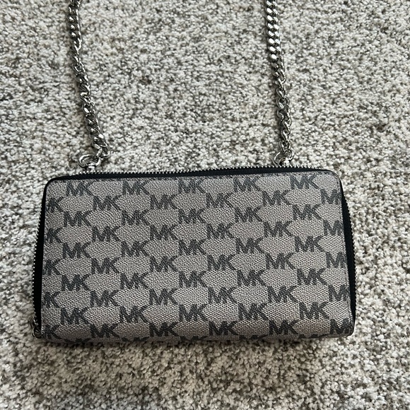Michael Kors crossbody - Picture 5 of 6